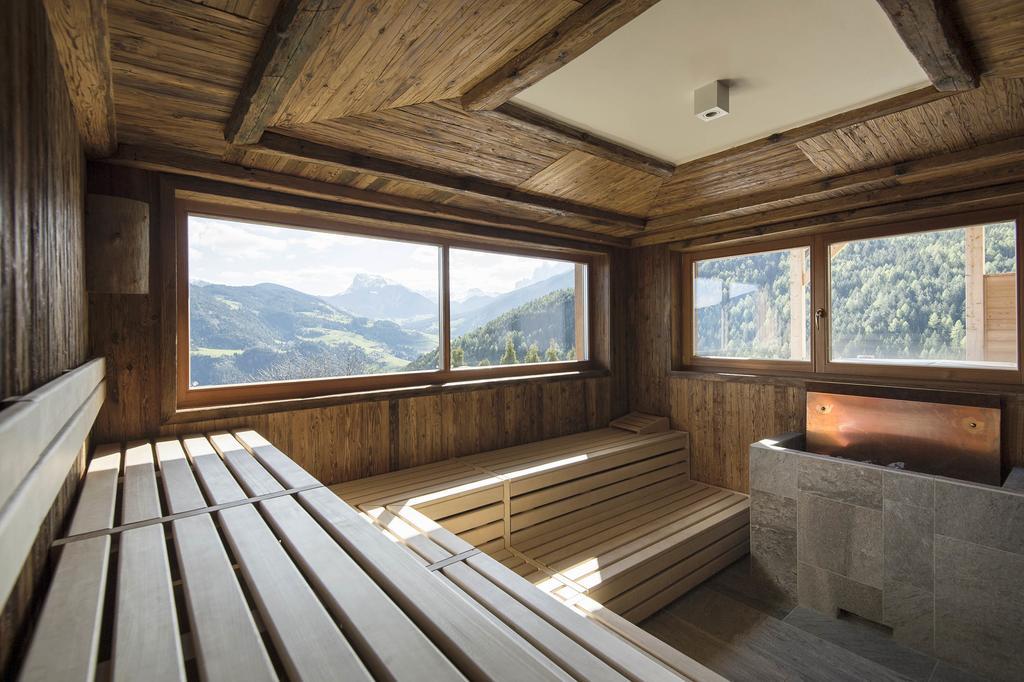 Hotel Gnollhof Klausen Exteriör bild